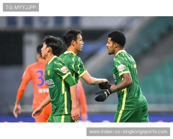 山东泰山高速换位制造大面积空档，险些破门