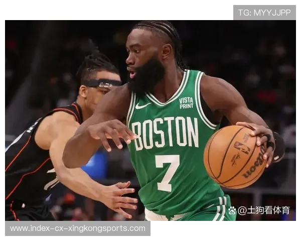 布朗为空接连取分,波士顿主场优势明显